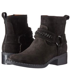 Gentle Souls By Kenneth Cole Best Chain Booties